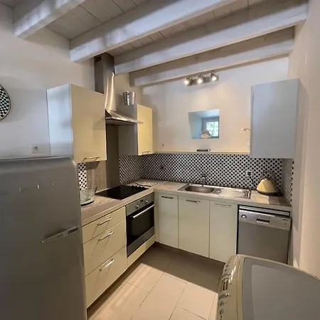 Le Domaine Du Prieure Chervettes