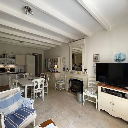 Le Domaine Du Prieure Chervettes