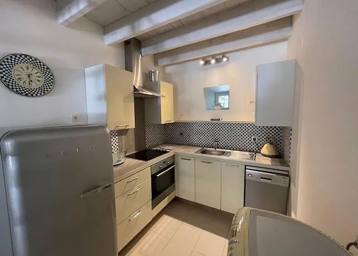 Le Domaine Du Prieure Chervettes