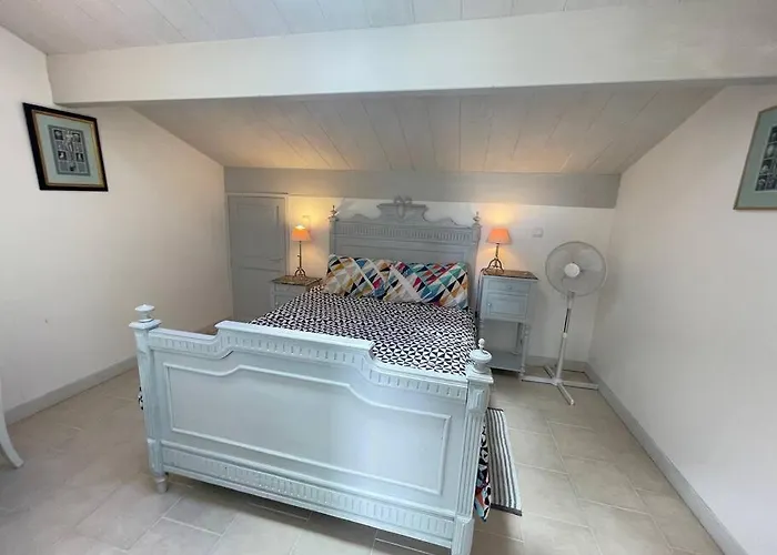 Le Domaine Du Prieure Chervettes