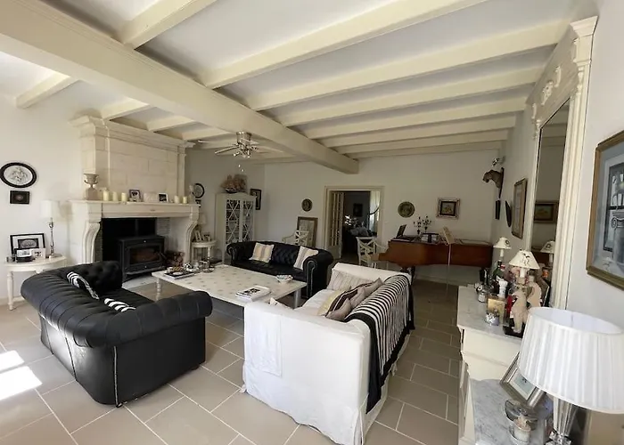 Le Domaine Du Prieure Villa