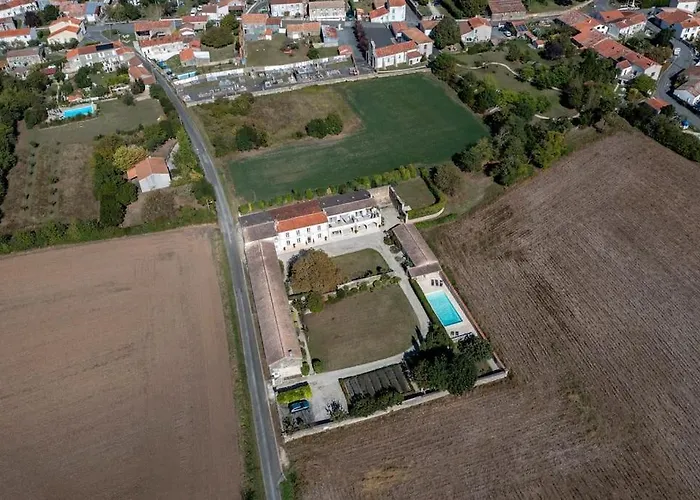 Le Domaine Du Prieure * Chervettes